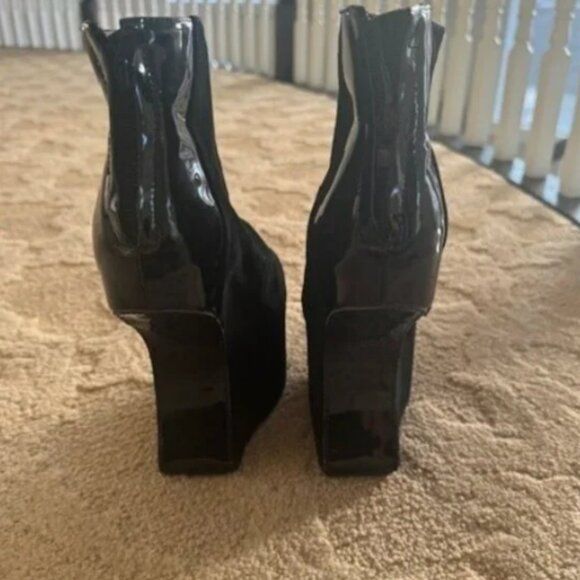 Black Jeffrey Campbell Booties NWT - Picture 2 of 5